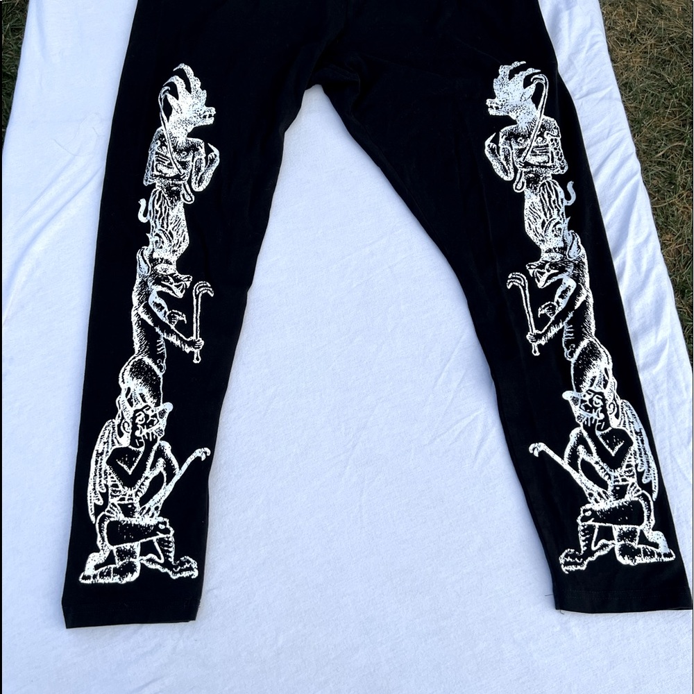 Killstar  leggings 4x
